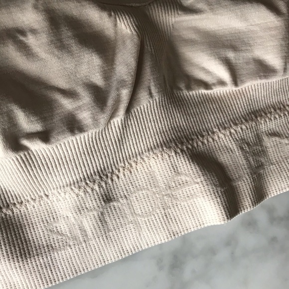 Simple Wishes and Motherhood Nursing/Pumping Bras - Picture 4 of 6